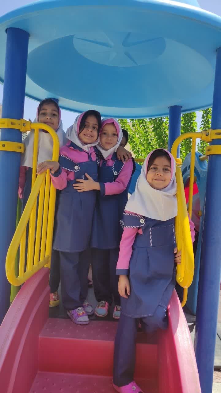 چرا باید کودکمان را به پیش دبستانی بفرستیم؟