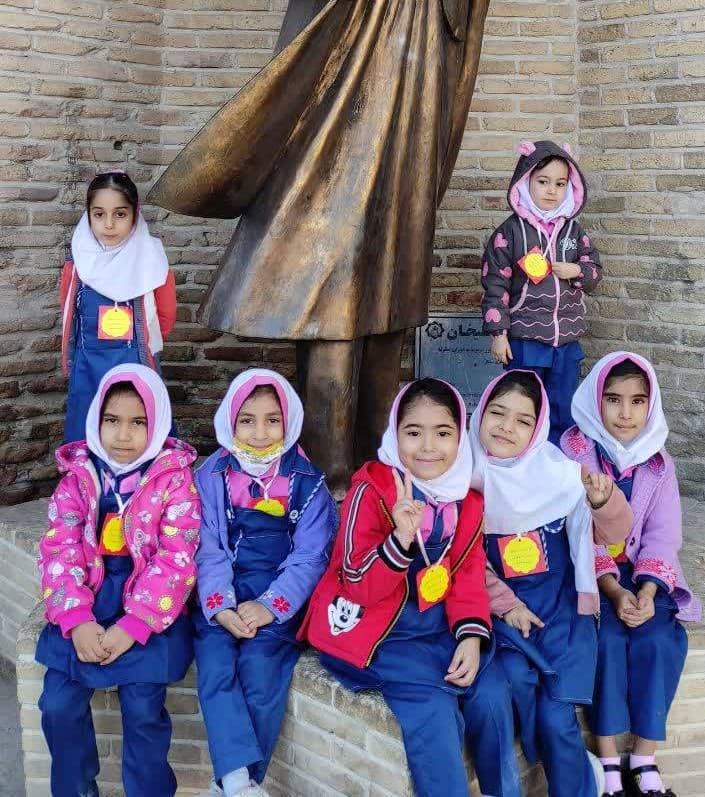 مؤسسه قرآن و پیش دبستانی و سرزمین بازی طاها